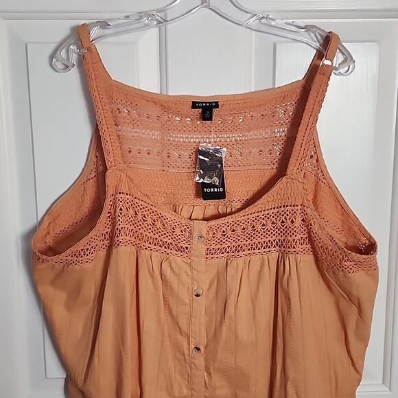 Torrid Button Up Embroidered Crochet Tank, Peach Bloom, NWT - Picture 2 of 7